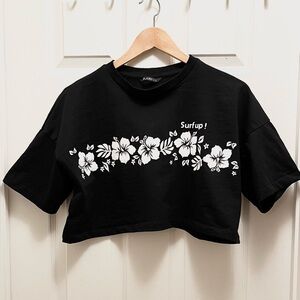 Zudio Black Cropped Floral T-Shirt Size L